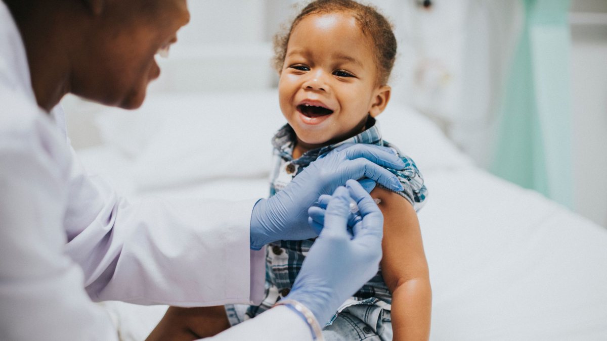 Vacina da Pfizer apresentou eficácia de 80,3% para crianças de 6 meses a 4 anos | Foto: Freepik