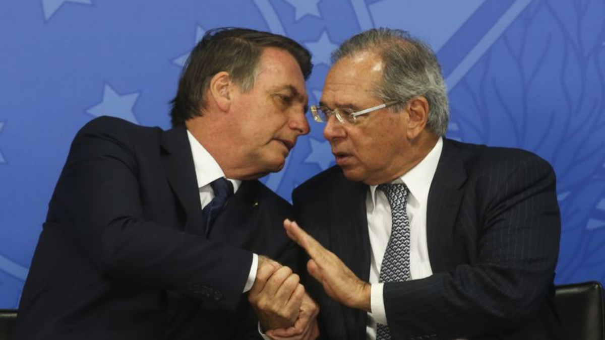 Reajuste salarial: Bolsonaro conversa com Paulo Guedes, ministro da economia - Divulgação