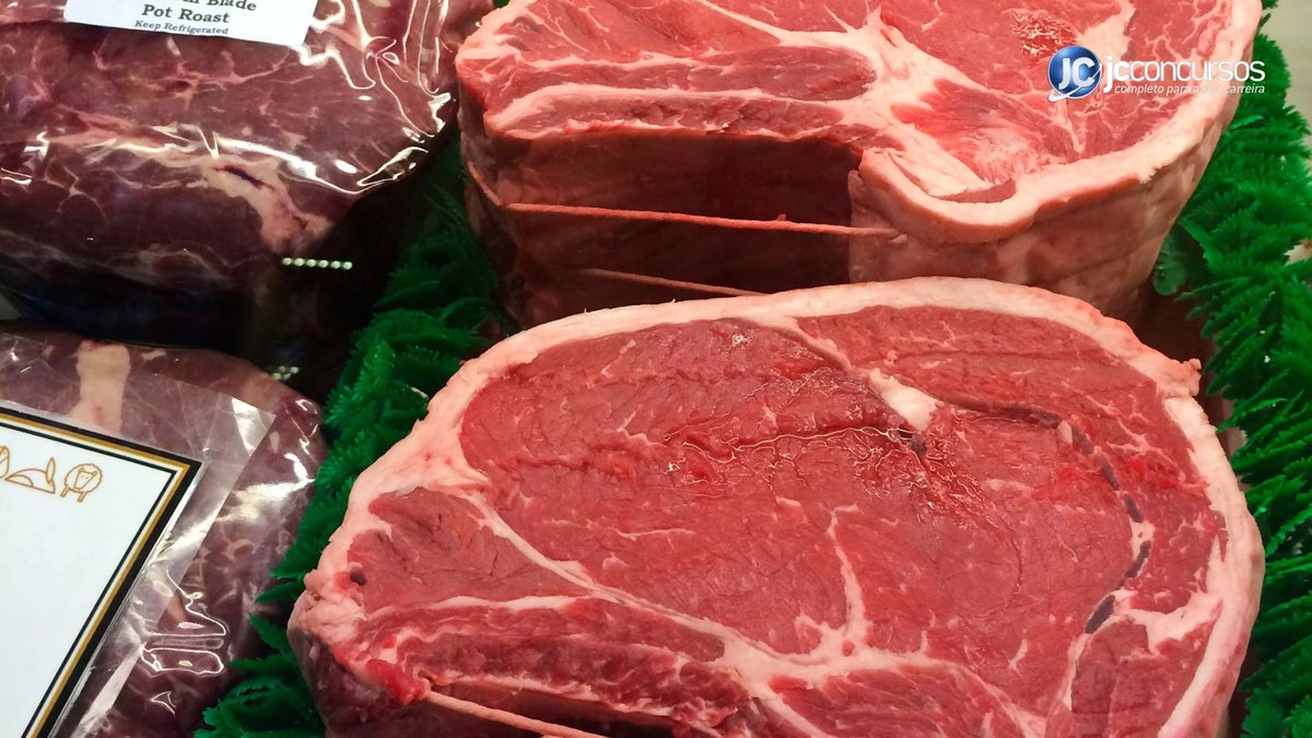 Queda nos preços da carne também está relacionada ao aumento da produção e à redução das exportações - Divulgação/JC Concursos