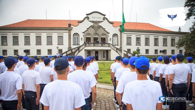 Concurso da Aeronáutica: alunos perfilados durante solenidade na Epcar - Foto: Divulgação