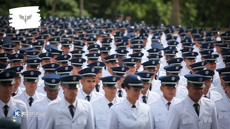 Concurso da Aeronáutica: alunos durante solenidade na EEAR - Foto: Divulgação