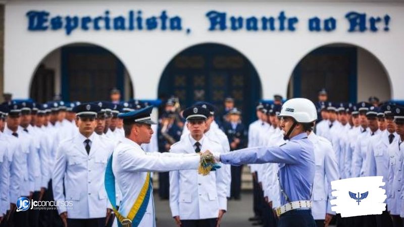Concurso da Aeronáutica: alunos do CFS durante solenidade na EEAR - Foto: Divulgação