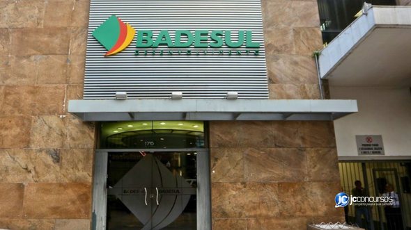 Concurso do Badesul: instituição financeira vai ganhar reforço de pessoal com nova seleção