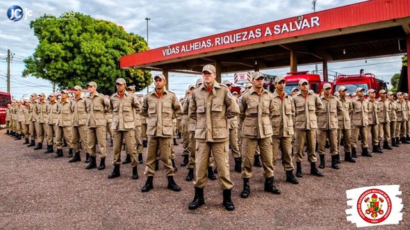 Processo seletivo dos Bombeiros MT: bombeiros militares perfilados - Divulgação