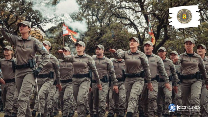 Concurso da Brigadas Militar RS: soldados perfilados durante solenidade - Foto: Divulgação