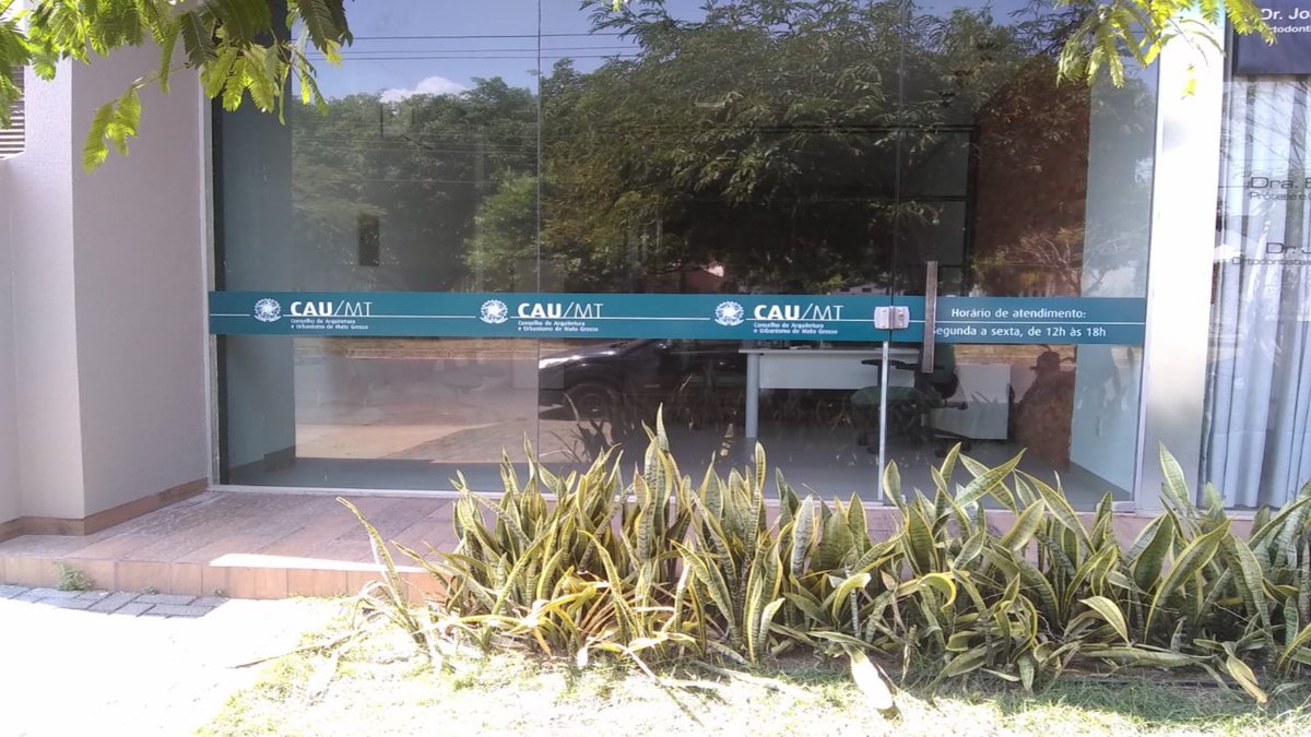Concurso do CAU MT: fachada de escritório do Conselho de Arquitetura e Urbanismo de Mato Grosso