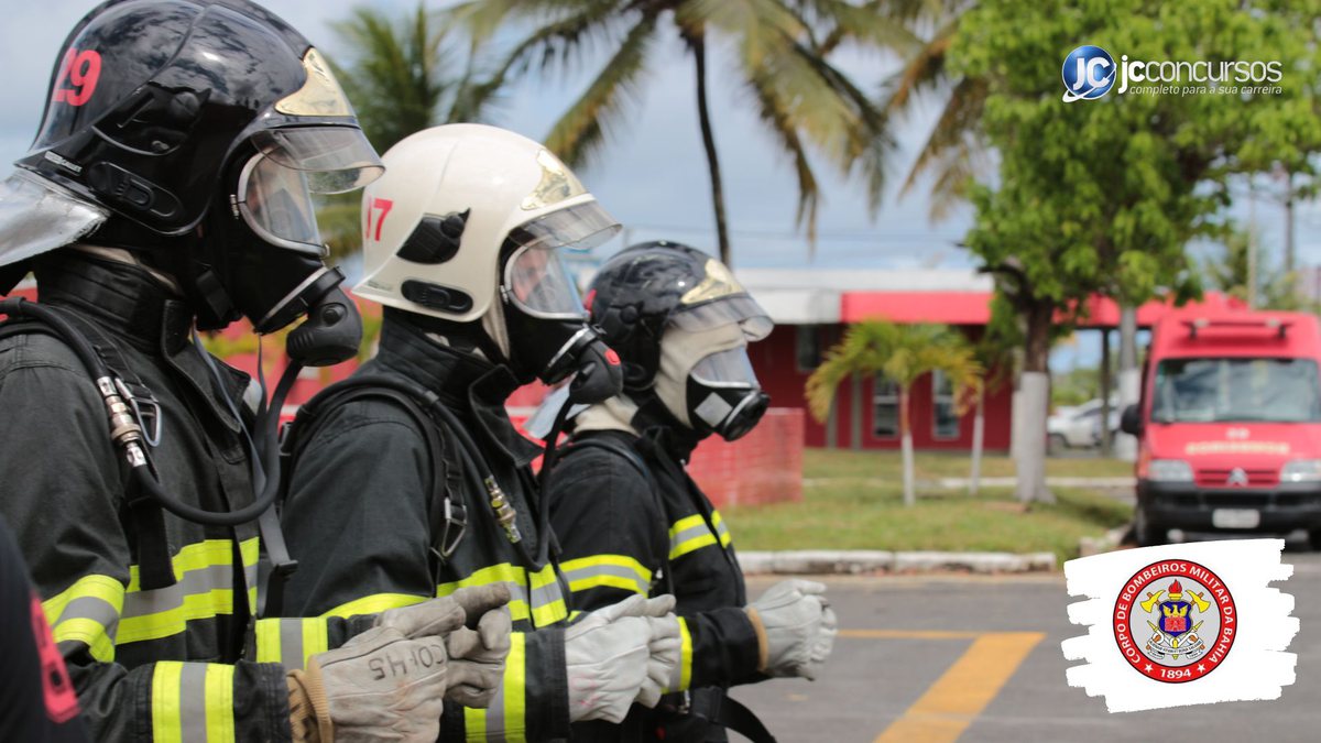 Concurso do Corpo de Bombeiros BA: soldados da corporação com trajes de combate a incêndio - Divulgação