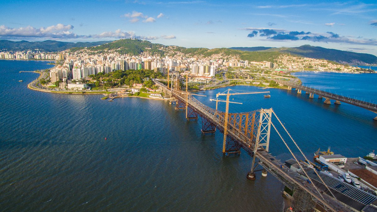 Concurso CRT 4: vista aérea de Florianópolis/SC