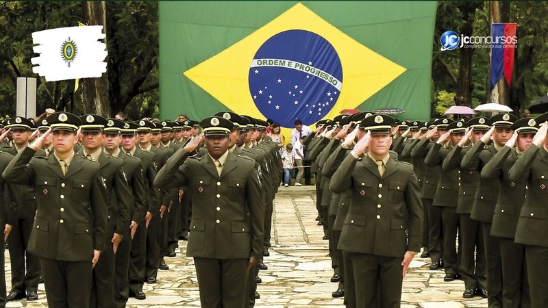 Concurso do Exército: alunos da ESA perfilados durante solenidade - Foto: Divulgação