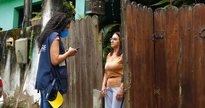 Concurso IBGE: recenseadora entrevista moradora durante teste para realização do Censo - Jessica Cândido/Agência IBGE Notícias