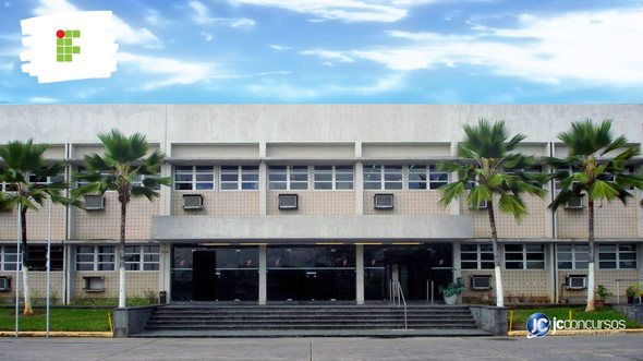 Concurso do IFPE abre inscrições para mais de 70 vagas em diversos cargos