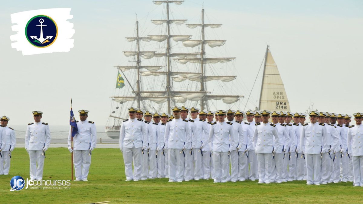 Concurso da Marinha: militares perfilados durante cerimônia de formatura - Foto: Divulgação
