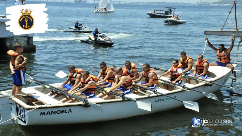 Concurso da Marinha: estudantes realizam treinamento a bordo de embarcação - Foto: Divulgação