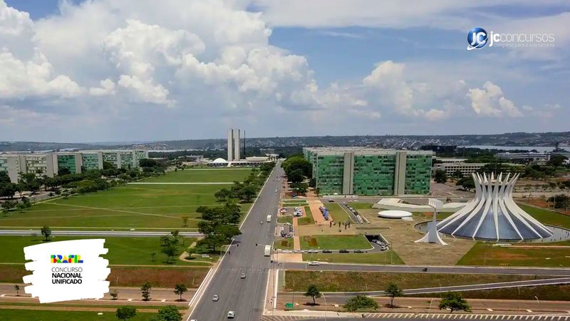 Concurso Nacional Unificado: vista panorâmica da Esplanada dos Ministérios com o Congresso Nacional ao fundo - Foto: Rafa Neddermeyer/Agência Brasil