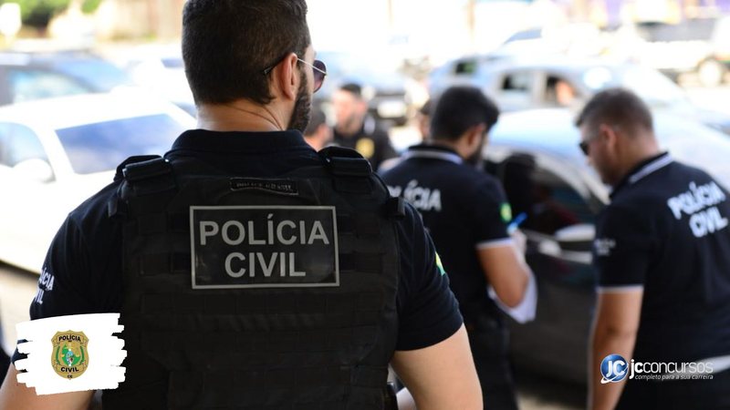 Concurso da PC CE: agentes da corporação durante operação