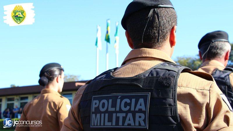 Concurso da PM PR: soldado de costas