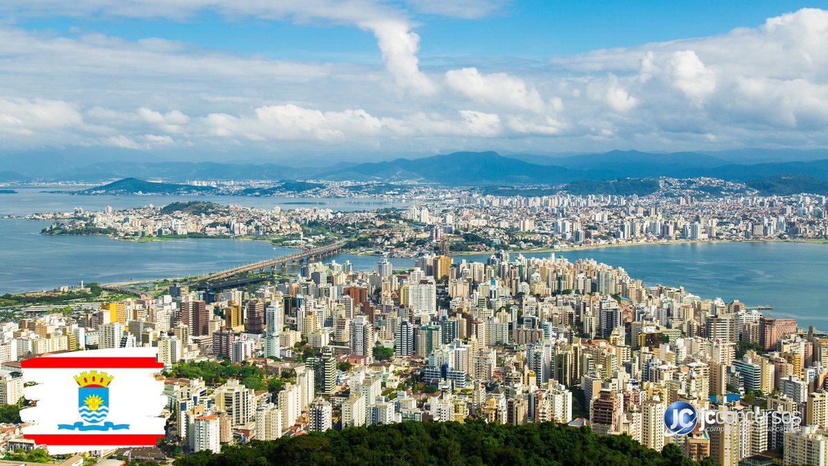 Concurso da FLORAM: vista aérea de Florianópolis, cidade sede da Fundação Municipal do Meio Ambiente