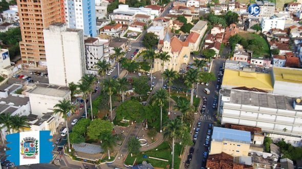Concurso da Prefeitura de Manhuaçu MG: vista aérea da cidade - Divulgação