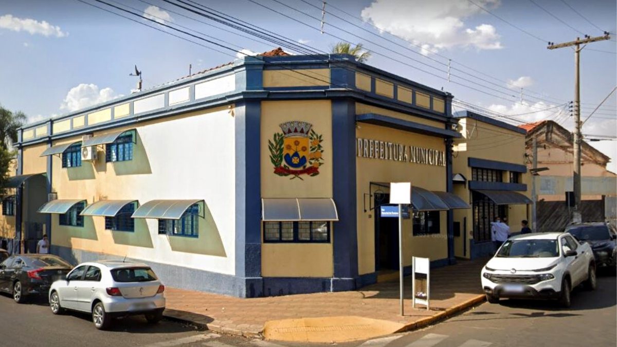 Fachada da Prefeitura de Monte Azul Paulista
