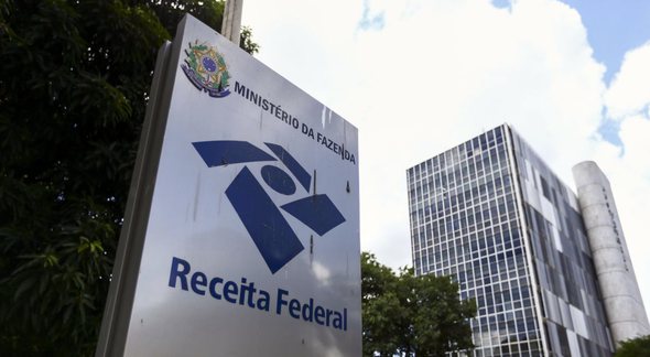 Avanço da Ômicron adia retorno do trabalho presencial da Receita Federal - Agência Brasil