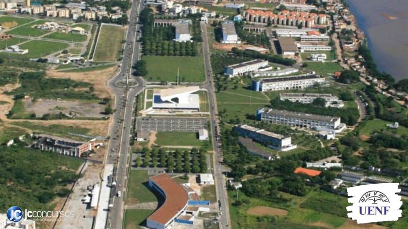 Concurso da UENF RJ: vista aérea do campus em Campos dos Goytacazes