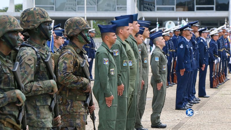 Concursos abertos têm ampla oferta de vagas para carreiras militares - Foto: Divulgação