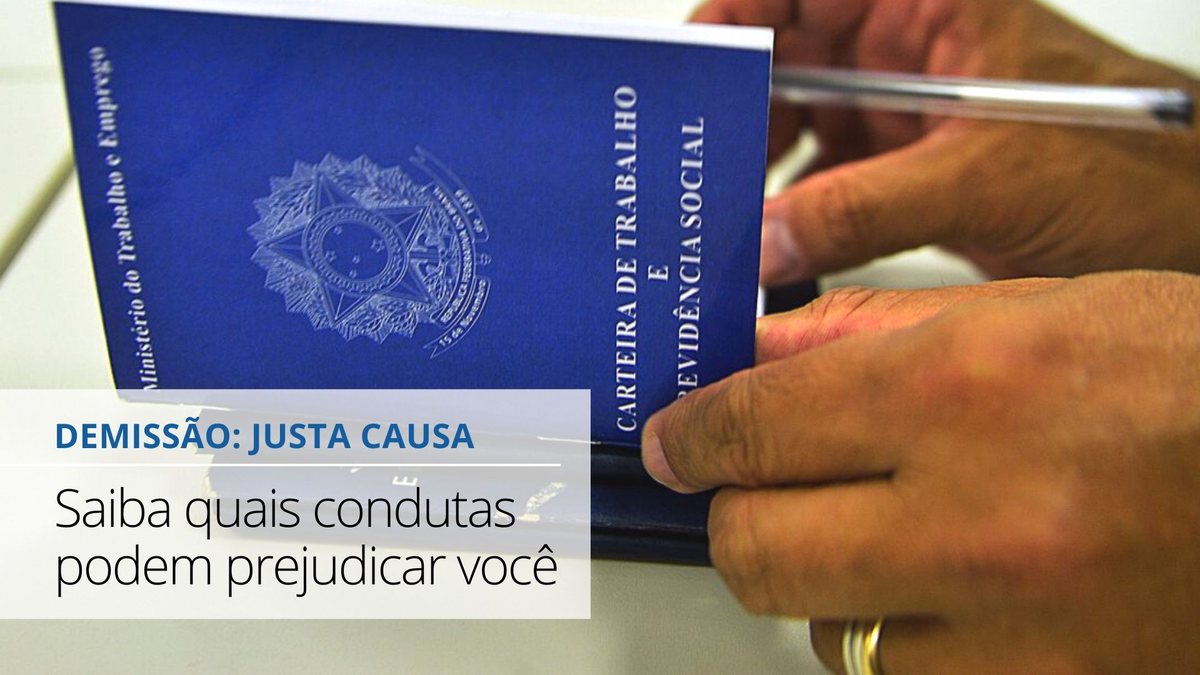 Demissão por justa causa: homem abre carteira de trabalho - Divulgação/Marcello Casal Jr/Agência Brasil