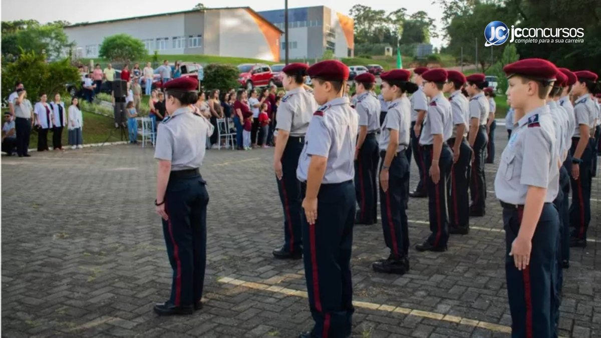Alguns países em ditadura têm optado por adotar escolas cívico-militares - Colégio Vila Militar/Divulgação