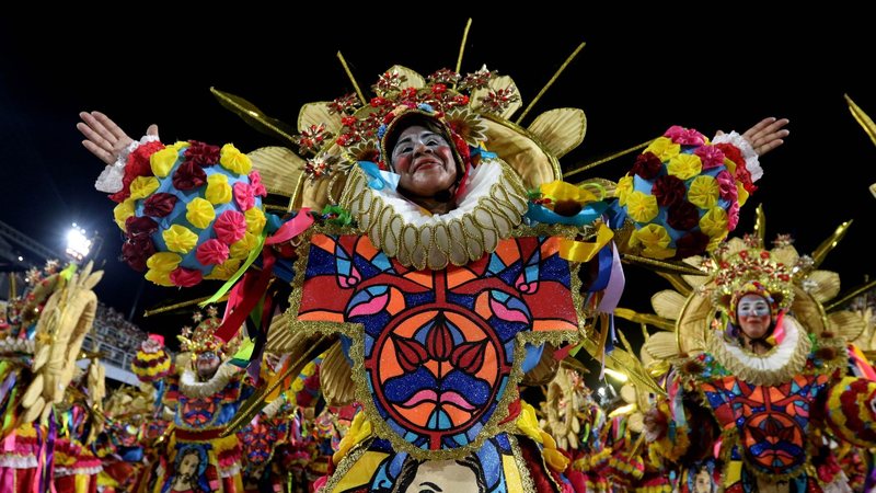 Desfile da escola de samba Unidos do Porto da Pedra, do Grupo Especial do carnaval carioca