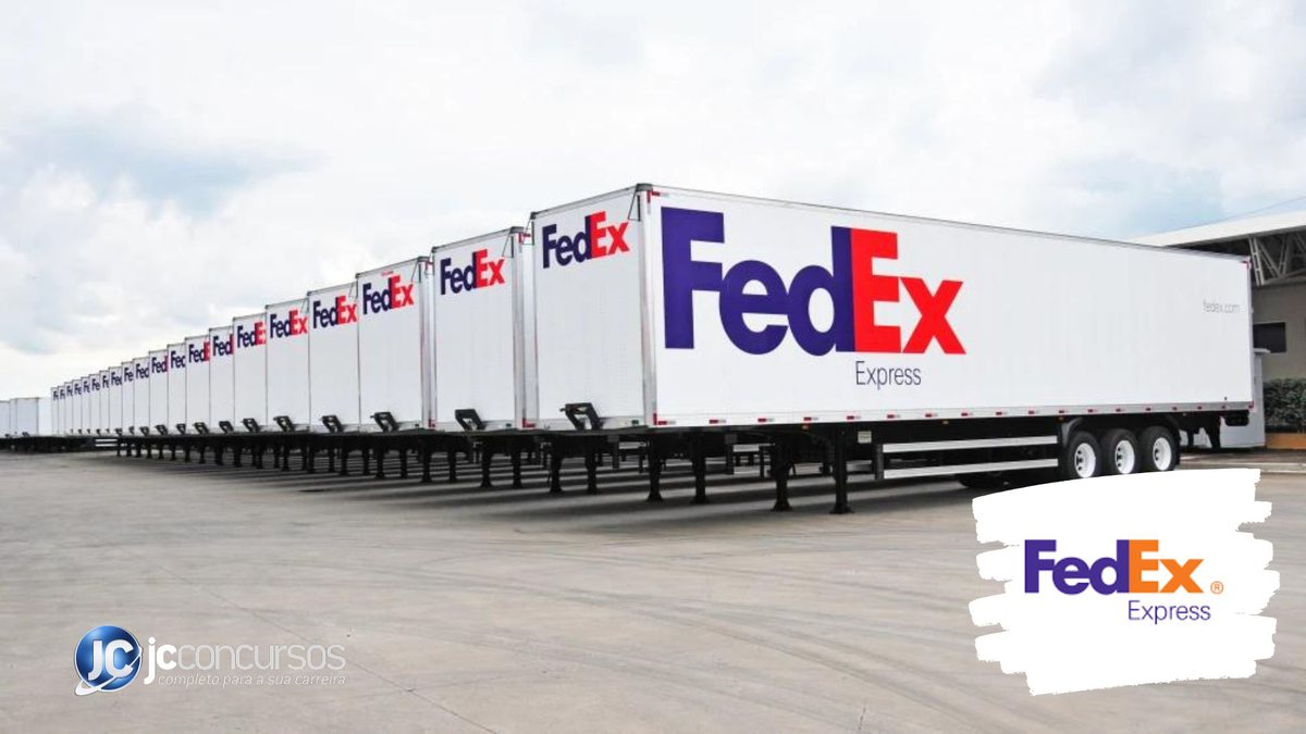 Caminhões alinhados da FedEx