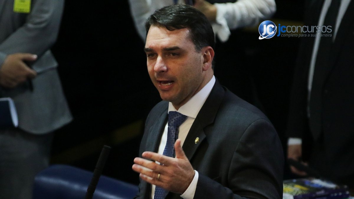 Senador do PL votou contra a intervenção federal no DF - Agência Brasil - Flavio Bolsonaro