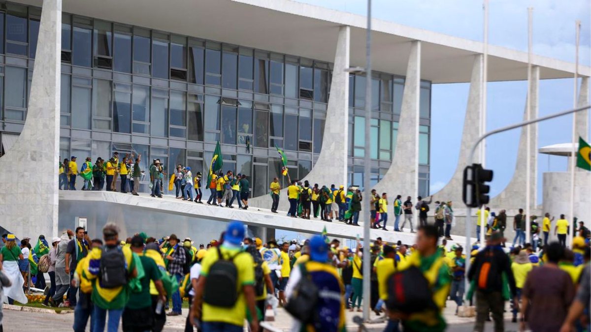 Bolsonaristas radicais em invasão em Brasília - Divulgação/Agência Brasil