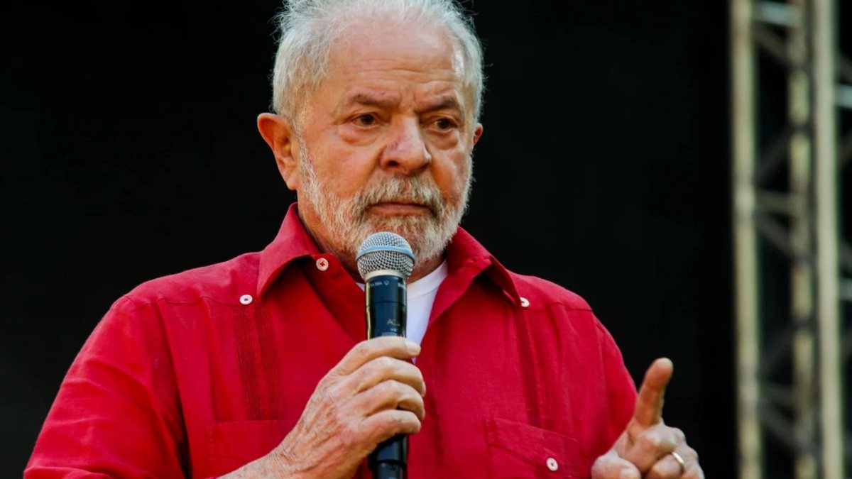 Luiz Inácio Lula da Silva em pronunciamento durante campanha eleitoral