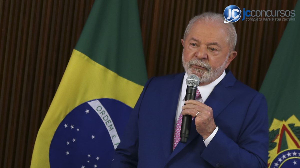 Lula defende crescimento com responsabilidade fiscal e Alckmin diz que presidente venceria Bolsonaro