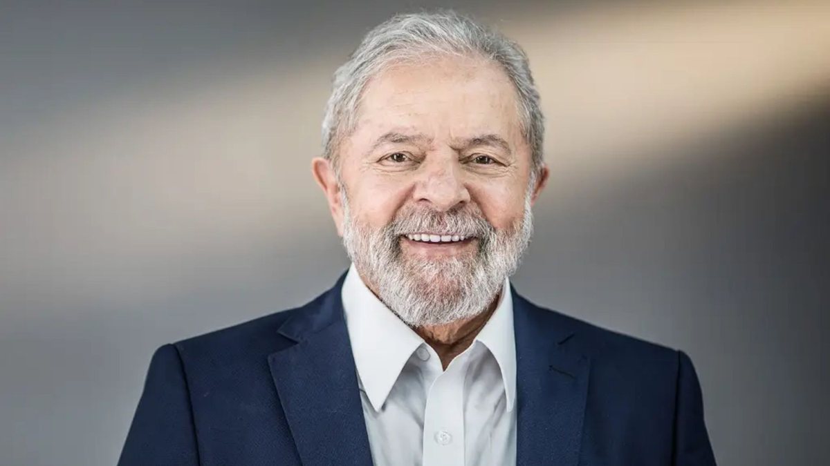 Eleições 2022: Lula, vestido com terno azul marinho, sorri - Divulgação/Ricardo Stucker/Instituto Lula
