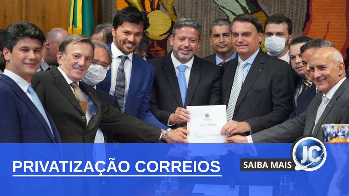 Privatização Correios: Bolsonaro e ministro entregam PL para Câmara dos Deputados
