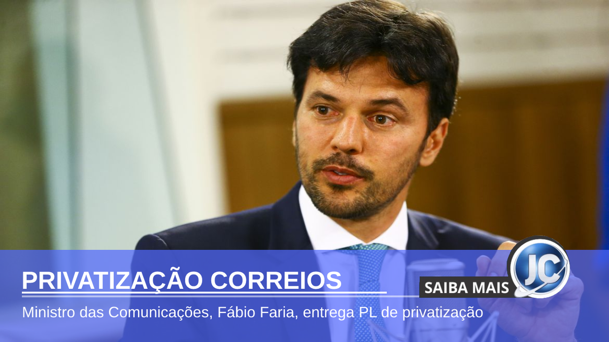 Ministro entrega PL de privatização dos Correios para Bolsonaro