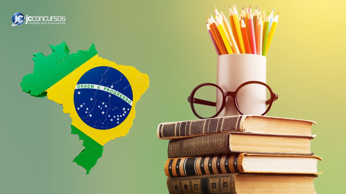 Óculos e pote com lápis de cor em cima de quatro livros empilhados ao lado do mapa do Brasil - Divulgação