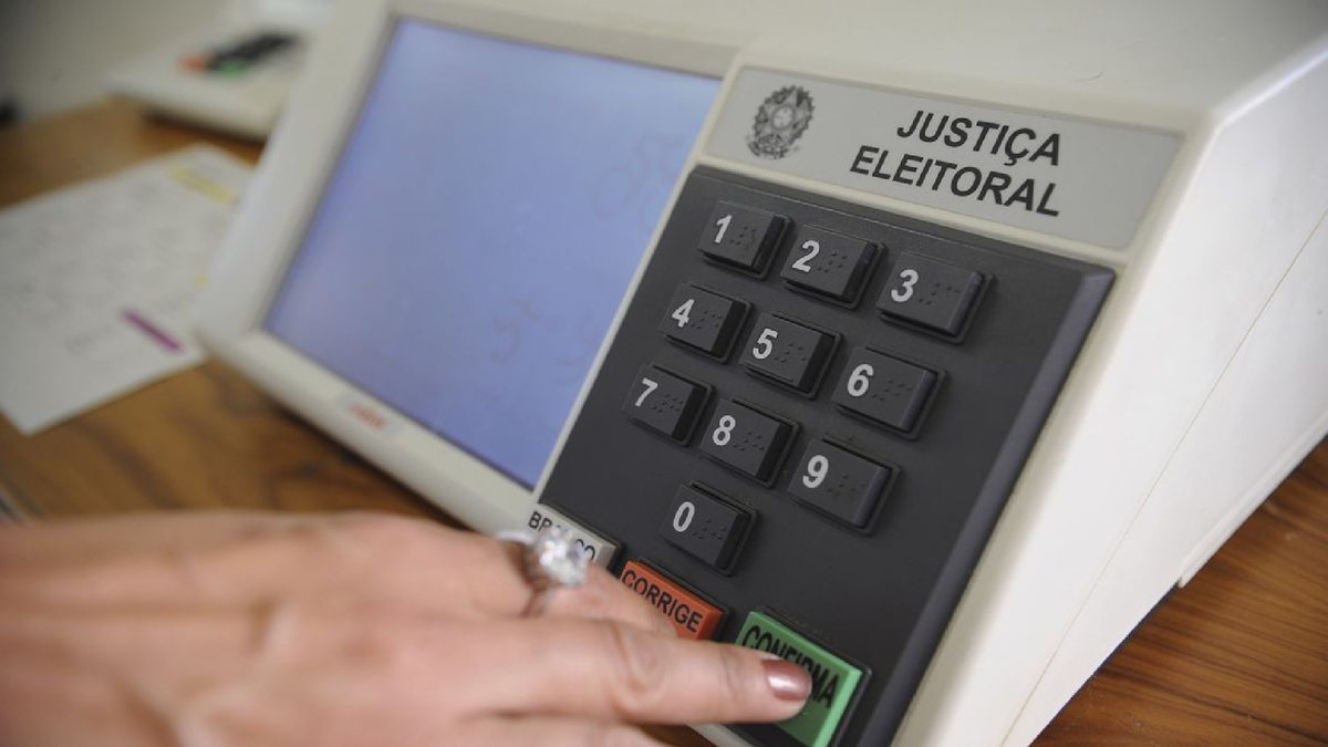 Foram adquiridas 225 mil novas urnas que serão utilizadas nas Eleições 2022