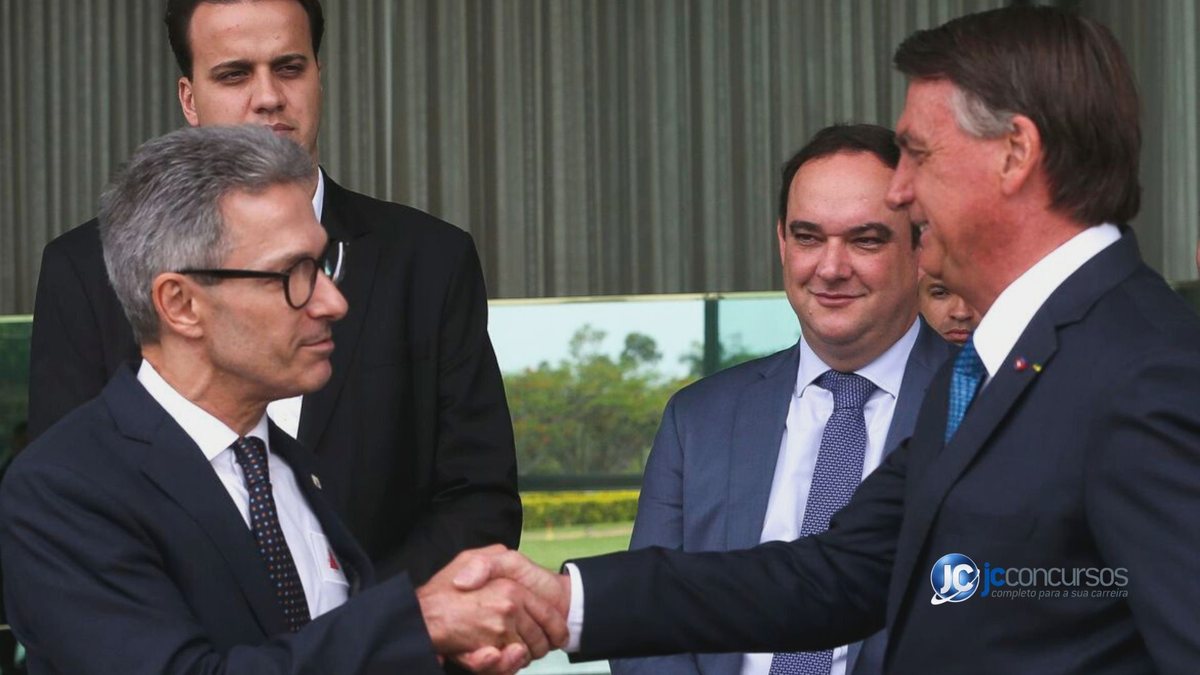Governador de Minas Gerais Romeu Zema (Novo) ao lado do ex-presidente Jair Bolsonaro (PL) - Agência Brasil - Reforma tributária
