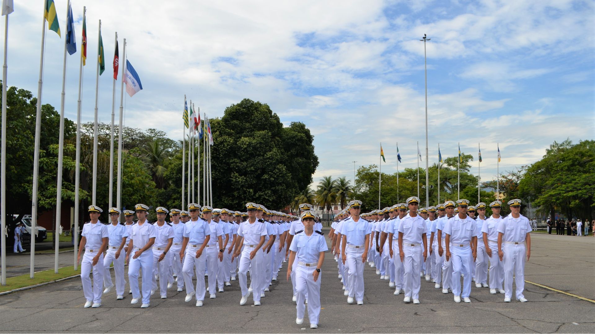 Estudantes durante solenidade no Ciaga