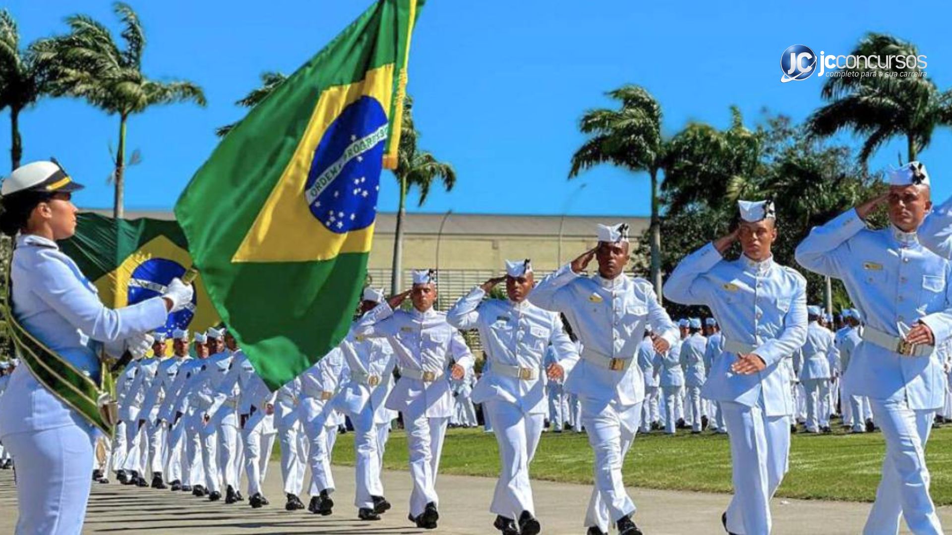 Militares do SMV durante solenidade de juramento à bandeira