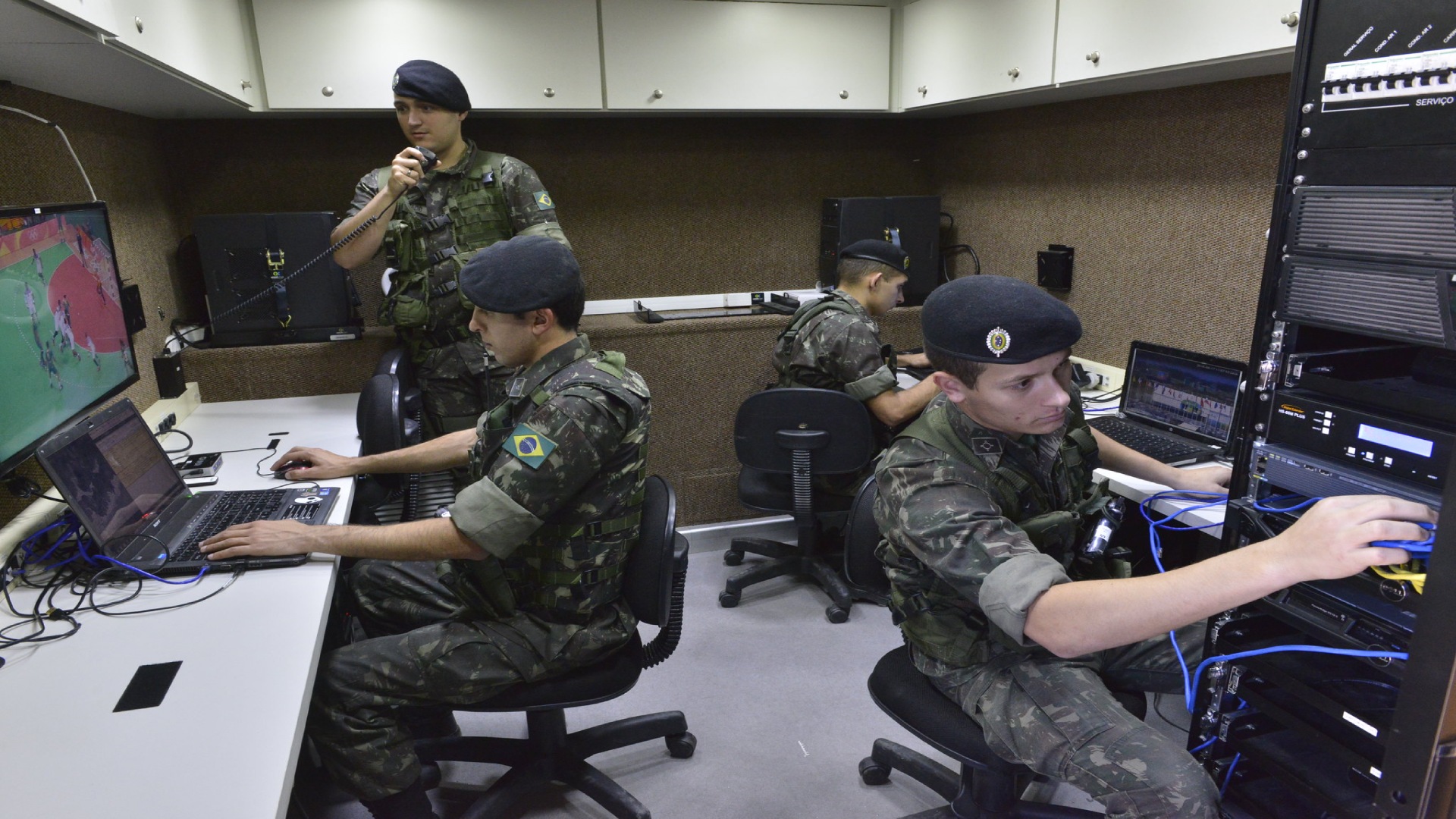 O Instituto Militar de Engenharia - - Exército Brasileiro