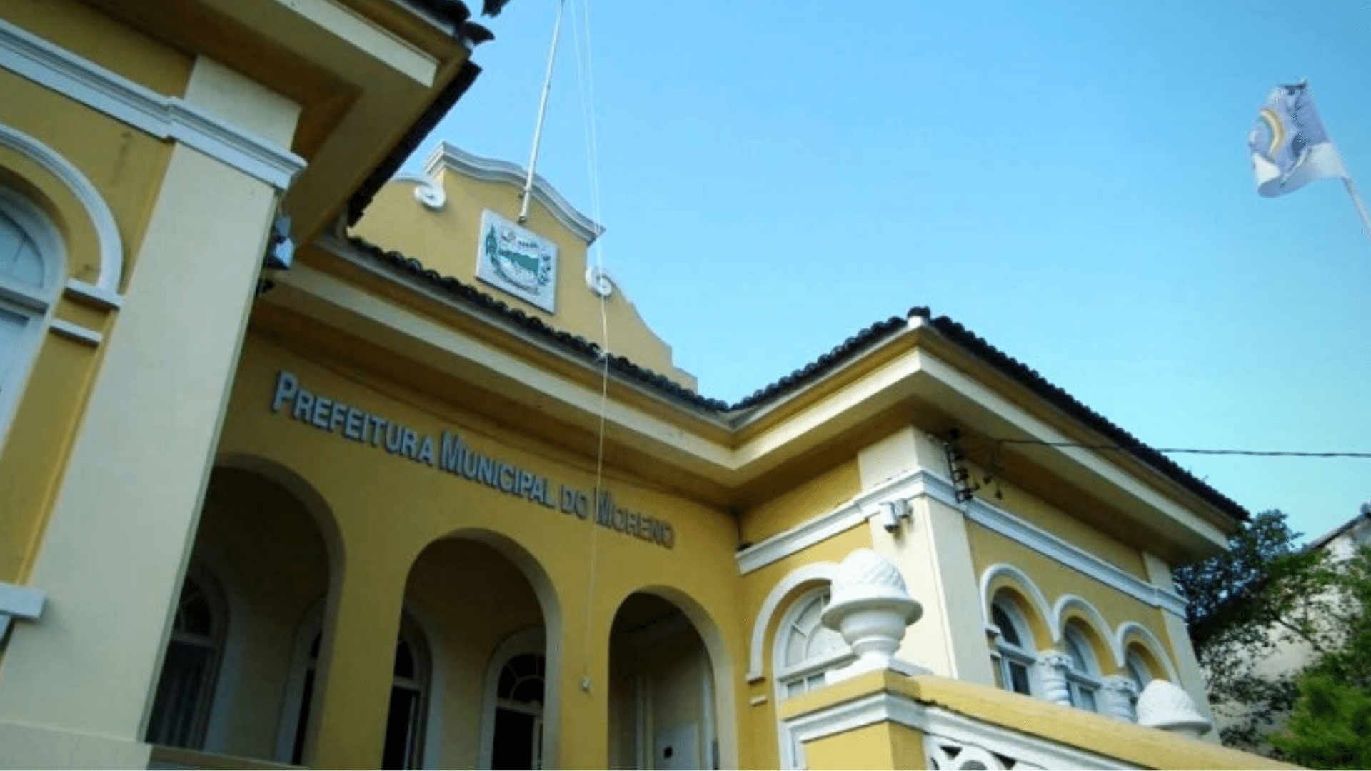 Justiça bloqueia R$ 4.572 mensais da Prefeitura de Moreno para tratamento de bebê vítima de erro médico